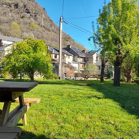 T3 Neuf 55M2 4 Personnes Avec Jardin Au Calme, Menage Inclus, Local Velo Διαμέρισμα Bagnères-de-Luchon Εξωτερικό φωτογραφία