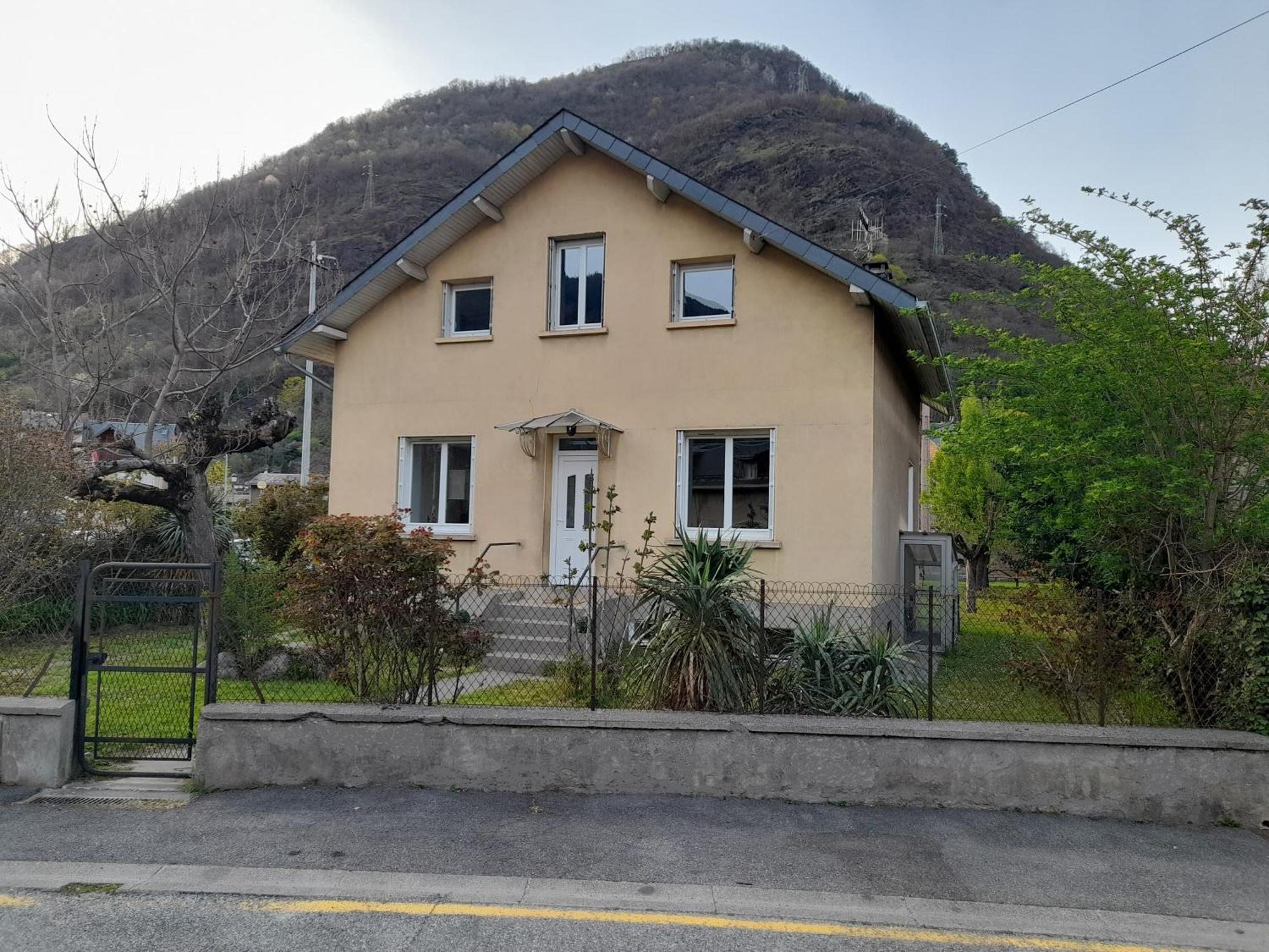 T3 Neuf 55M2 4 Personnes Avec Jardin Au Calme, Menage Inclus, Local Velo Διαμέρισμα Bagnères-de-Luchon Εξωτερικό φωτογραφία